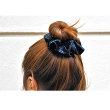 Load image into Gallery viewer, Scrunchie Ashley
